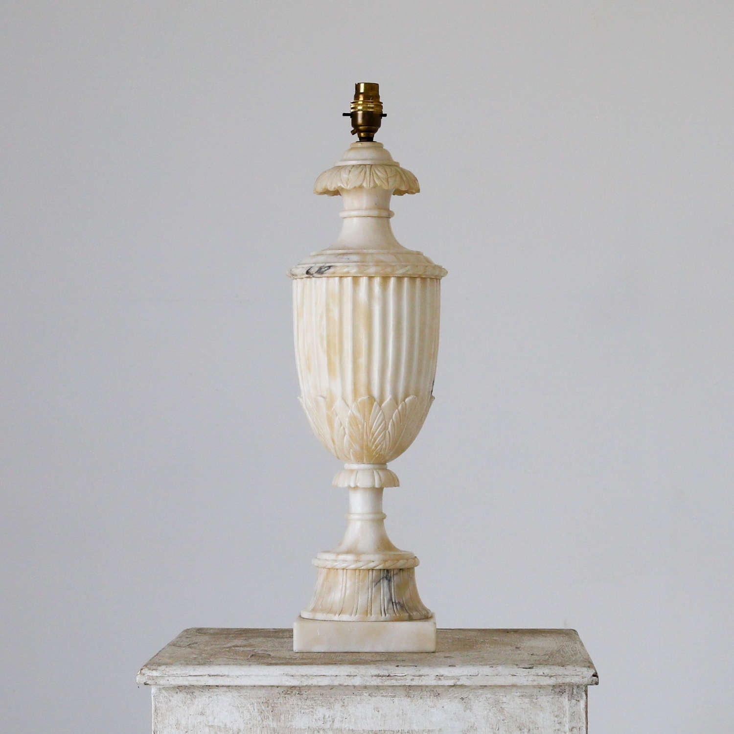 Large Early 20Th Century Italian Alabaster Urn Lamp