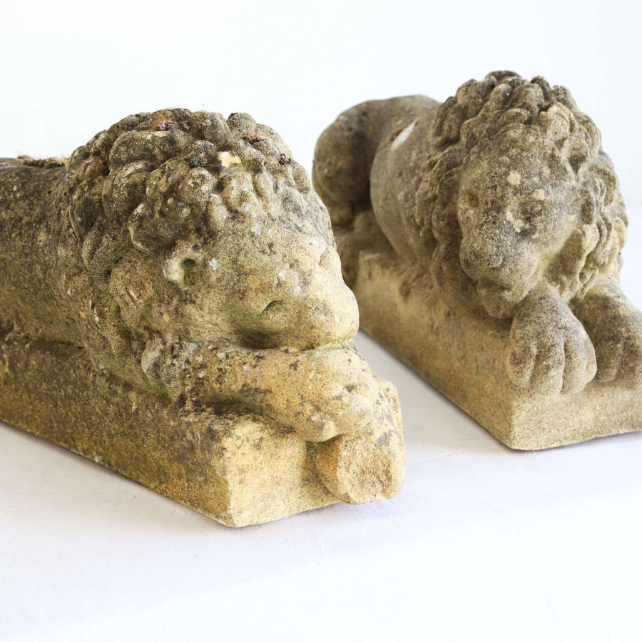 Pair of Early 20th Century Lions in the style of  Antonio Canova